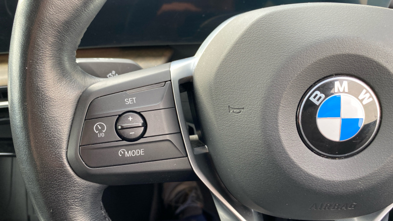 BMW 2 Series 220i MHT Luxury 5dr DCT Petrol Hatchback